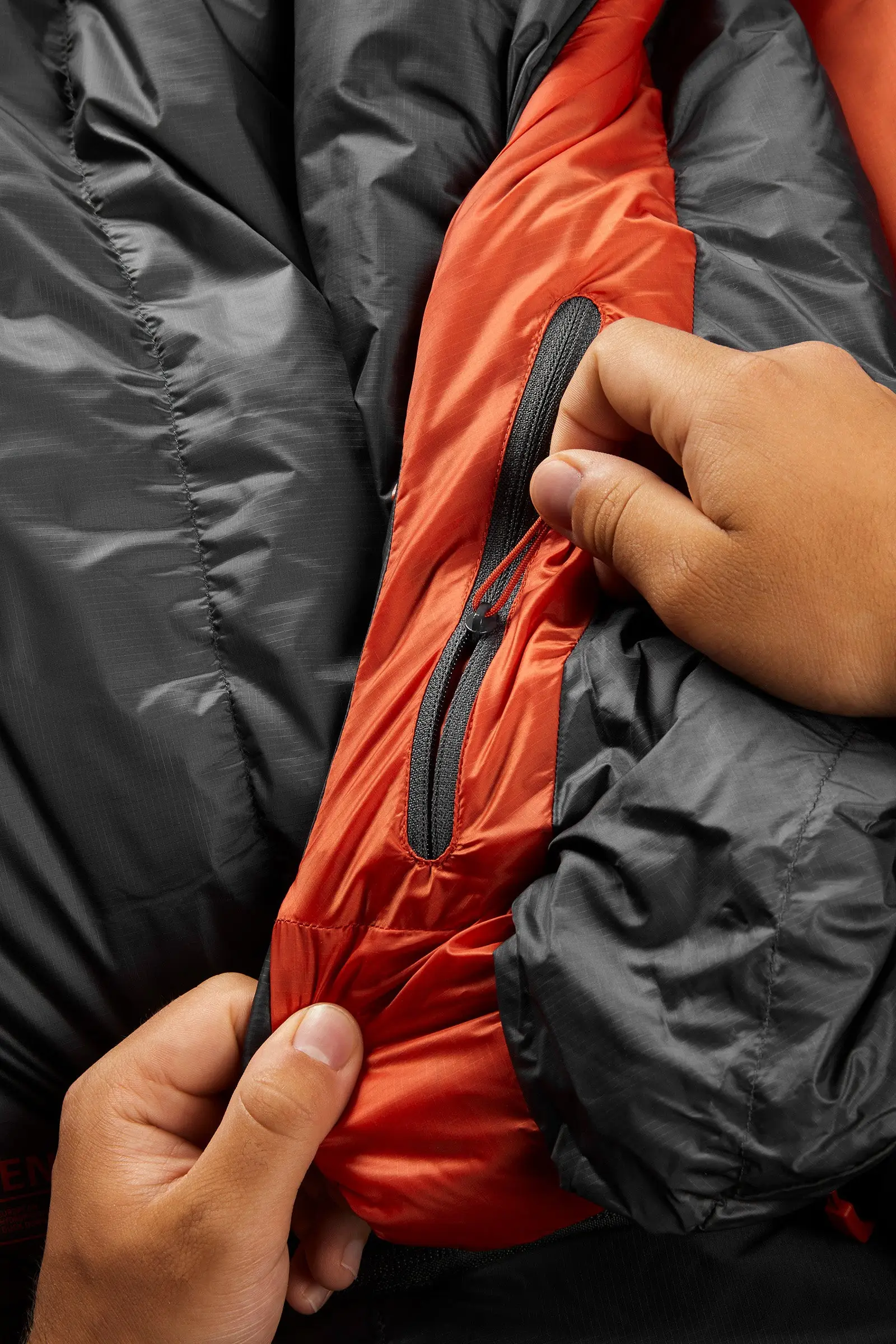 Ascent 700 Down Sleeping Bag (-9C) 7 Ascent 700 Down Sleeping Bag (-9C)