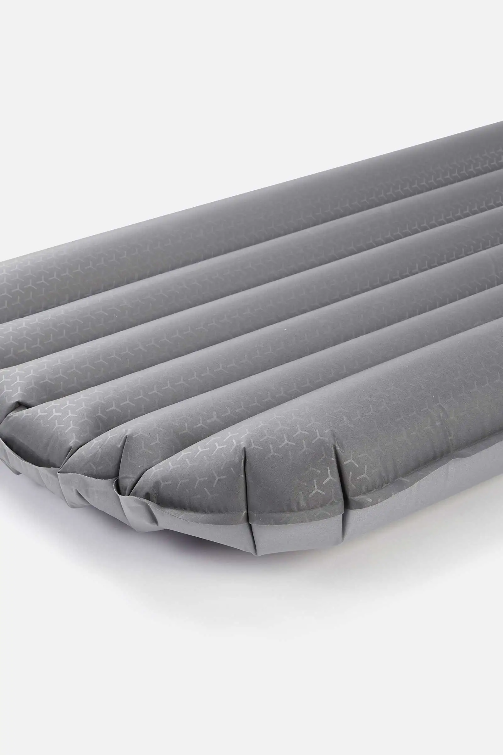 Stratosphere 5.5 Sleep Mat (785g) 6 Stratosphere 5.5 Sleep Mat (785g)